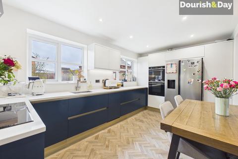 3 bedroom detached house for sale, Pezenas Drive, Market Drayton TF9