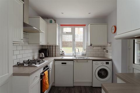 undefined, Rowan Close, Reigate