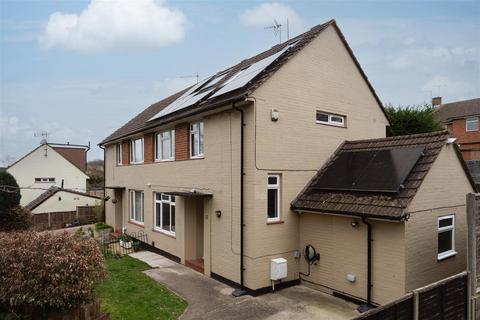 3 bedroom house for sale, Rowan Close, Reigate