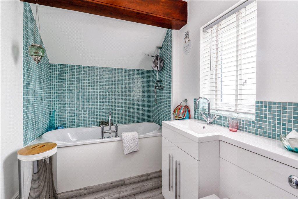 En Suite Bathroom