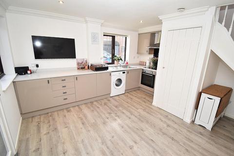 1 bedroom mews for sale, Brockenhurst Way, Bicknacre