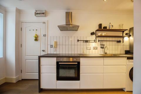 1 bedroom flat for sale, Dulwich Road, London, SE24