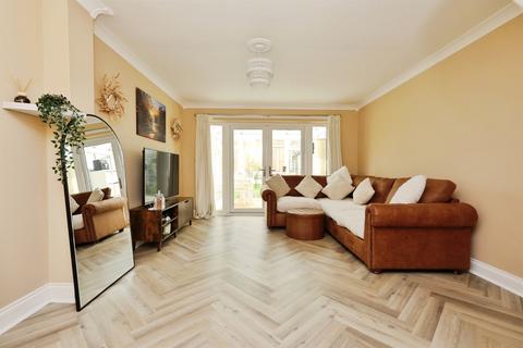2 bedroom semi-detached house for sale, Mayfair Close, Harworth, Doncaster