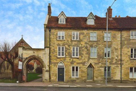 4 bedroom end of terrace house for sale, High Street, Stony Stratford, MILTON KEYNES