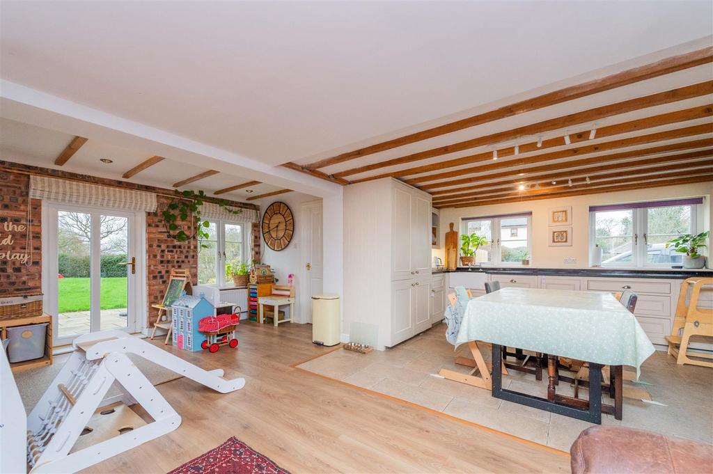 Holly Cottage PFP (30 of 42).jpg