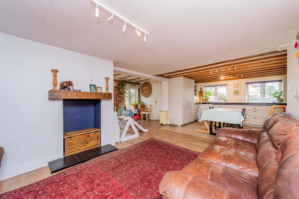 Holly Cottage PFP (28 of 42).jpg