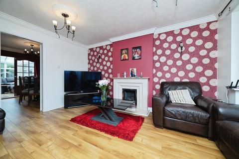 undefined, Heather Close, Hull