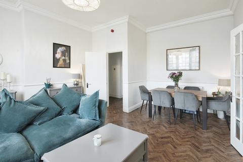 2 bedroom apartment for sale, Regency Square, Brighton