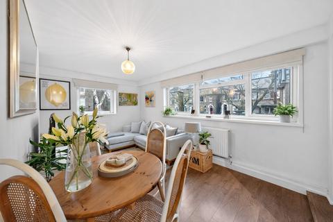 2 bedroom flat for sale, Gauden Road, London
