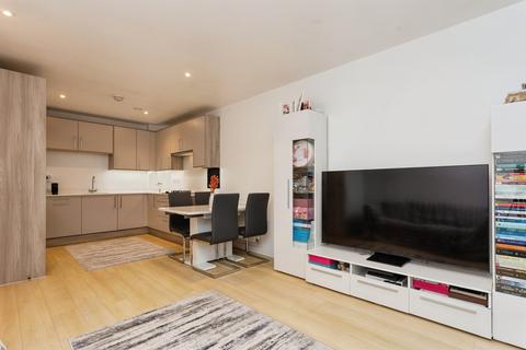1 bedroom flat for sale, Woodford Road, Watford
