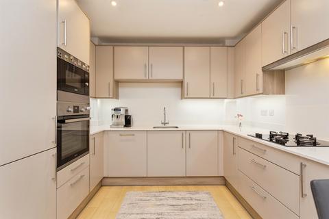 1 bedroom flat for sale, Woodford Road, Watford