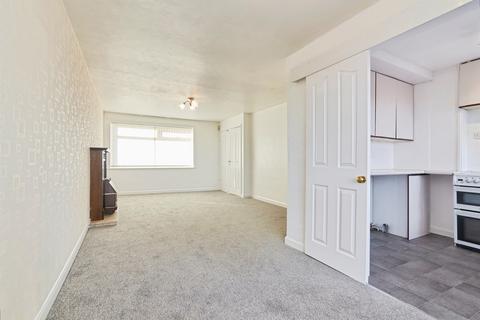 3 bedroom semi-detached house for sale, Kent Close, Pudsey