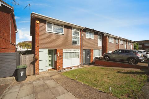 undefined, Rosedale Close, Luton