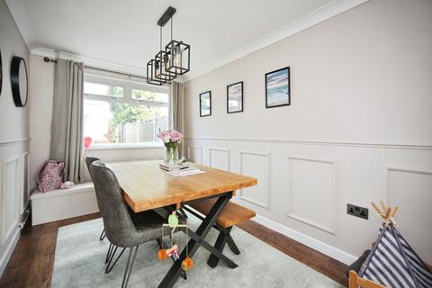 undefined, Rosedale Close, Luton