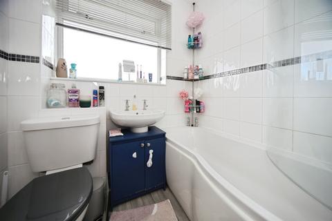 undefined, Rosedale Close, Luton
