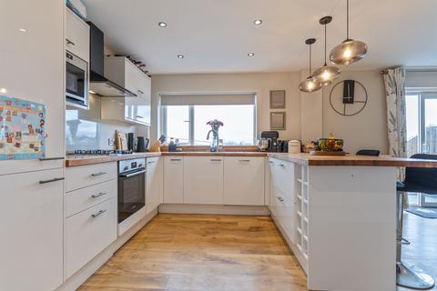 4 bedroom detached house for sale, Dinch Hill, Undy, NP26