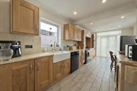2 bedroom semi-detached bungalow for sale, Mendip Road, Northampton NN5