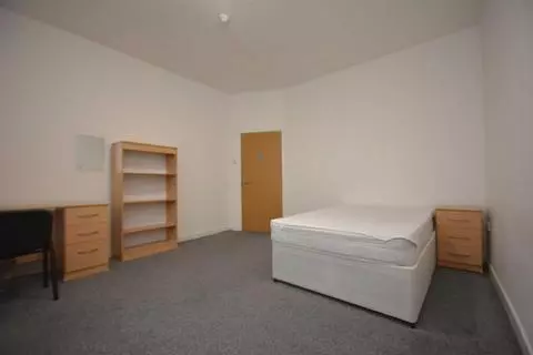 1 bedroom in a house share to rent – pohled 3