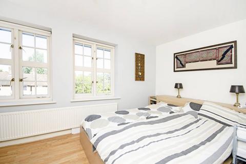 2 bedroom flat to rent, Corringway, Golders Green, London, NW11
