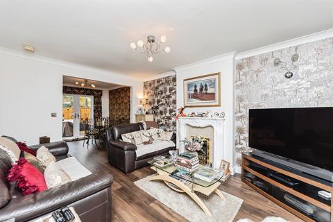 4 bedroom detached house for sale, Cherry Tree Close, Kinsley, Pontefract