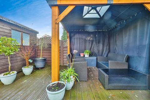 undefined, Bush Close, Nottingham