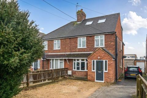 Buckingham Road,  Bicester,  Oxfordshire,  OX26