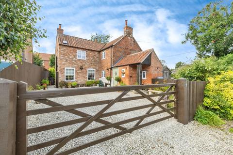 3 bedroom detached house for sale, Newark Road, Bassingham, Lincoln