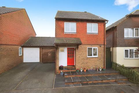 3 bedroom detached house for sale, Hawkstown View, Hailsham
