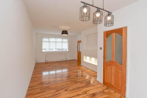 3 bedroom semi-detached house to rent, Cartmel Avenue, Swinley, Wigan, WN1 2HD