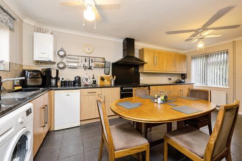 3 bedroom end of terrace house for sale, Sherwood Avenue, WISBECH