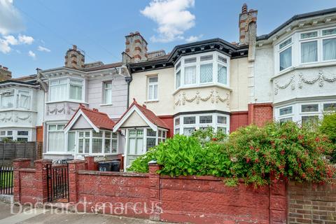 3 bedroom terraced house for sale, Nimrod Road, London