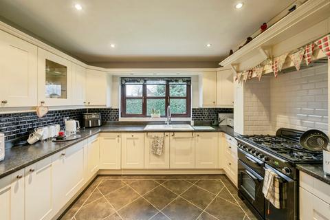 5 bedroom detached bungalow for sale, Slay Pit Close, Hatfield Woodhouse, Doncaster