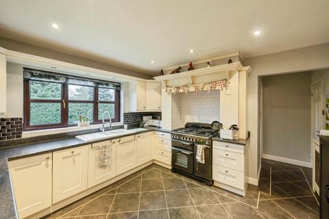 5 bedroom detached bungalow for sale, Slay Pit Close, Hatfield Woodhouse, Doncaster