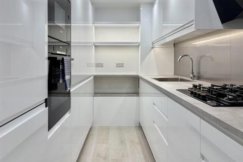 1 bedroom apartment to rent, Westbourne Terrace, London