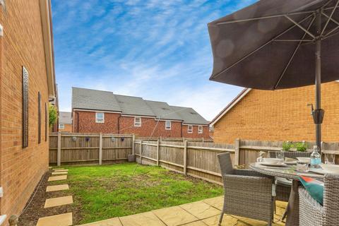 4 bedroom semi-detached house for sale, Briggington Way, LEIGHTON BUZZARD
