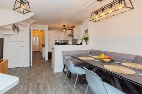 4 bedroom semi-detached house for sale, Briggington Way, LEIGHTON BUZZARD