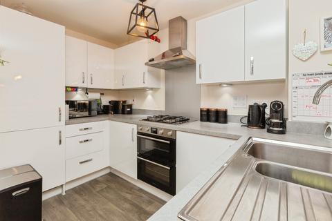 4 bedroom semi-detached house for sale, Briggington Way, LEIGHTON BUZZARD