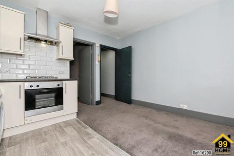 1 bedroom flat for sale, Studiot Flat, Dartford, Kent, DA1