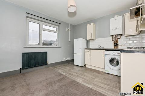 1 bedroom flat for sale, Studiot Flat, Dartford, Kent, DA1