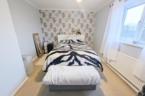 3 bedroom terraced house for sale, The Clough, Brinnington