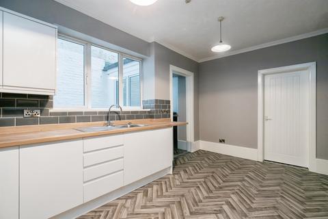 2 bedroom flat for sale, Marina, St. Leonards-On-Sea