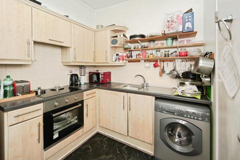 2 bedroom flat for sale, Magdalen Road, St. Leonards-On-Sea
