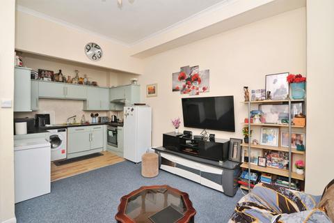2 bedroom ground floor flat for sale, West Hill Road, St. Leonards-On-Sea