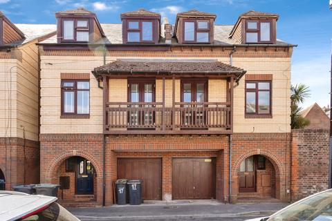 4 bedroom semi-detached house for sale, Coward Road, Gosport
