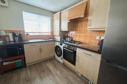 3 bedroom terraced house for sale, Brunel Drive, Biggleswade, SG18