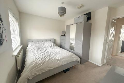 3 bedroom terraced house for sale, Brunel Drive, Biggleswade, SG18