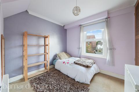 3 bedroom semi-detached house for sale, Emlyn Road, Redhill