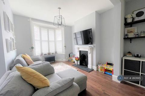 2 bedroom terraced house to rent, Okehampton Place, Exeter, EX4