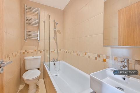 1 bedroom flat to rent, Christchurch Avenue, London, NW6