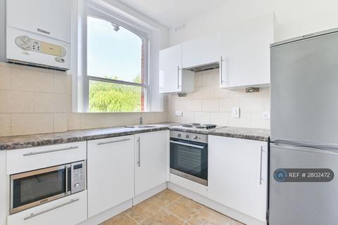 1 bedroom flat to rent, Christchurch Avenue, London, NW6